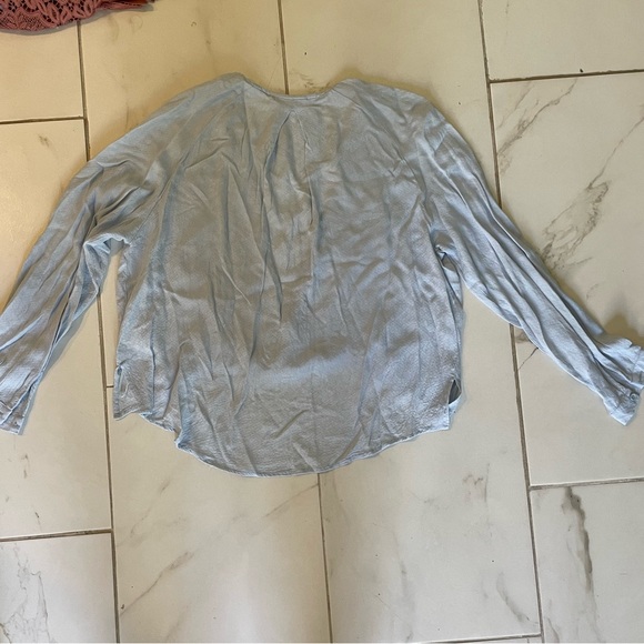 Blue Blouse - Picture 4 of 4